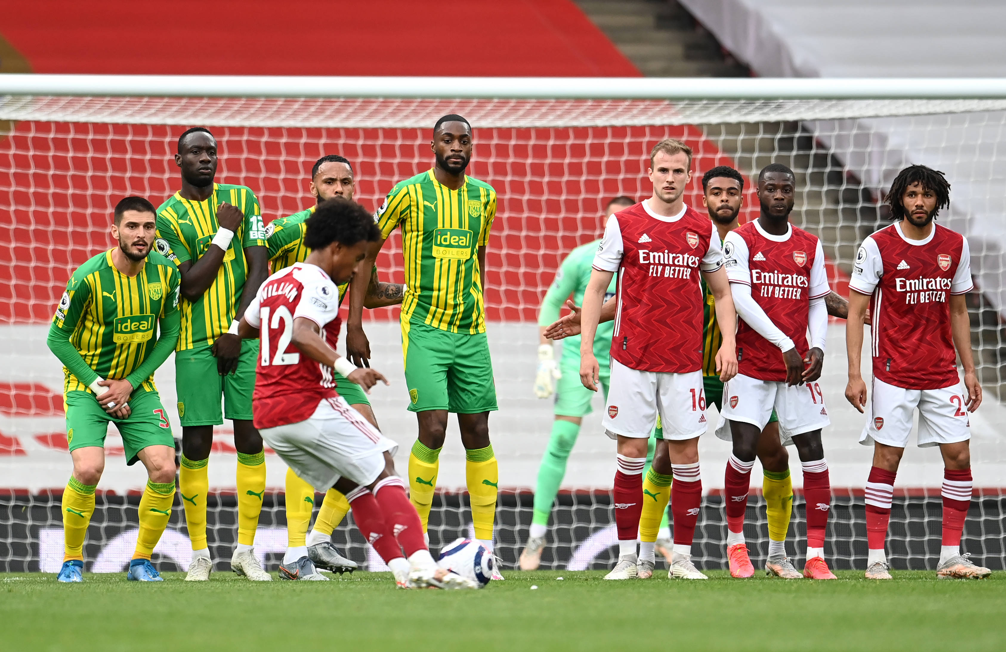 TheShy迎来五赛季高光表现，阿森纳球迷沸腾！